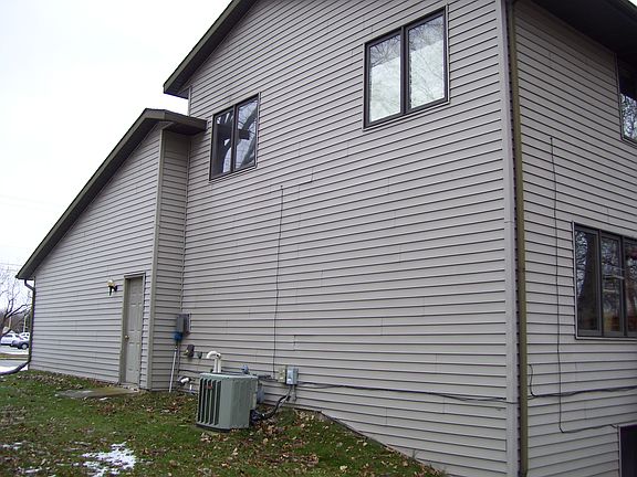 3rd image of 1281 Brookwood Dr