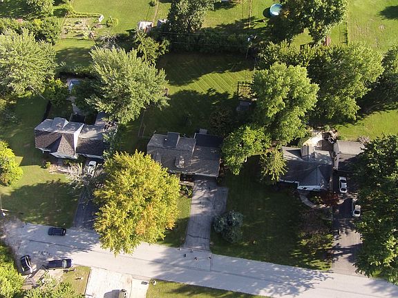 2nd image of 1705 Poinsettia Dr