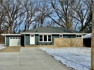 135 Eastview Dr, Normal, IL 61761