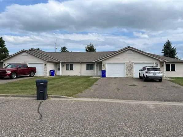866 Highview Dr E, New Richmond, WI 54017