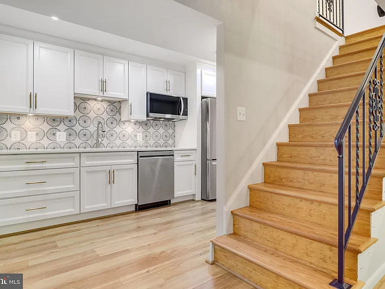 5019 Fleming Dr — Photo 30