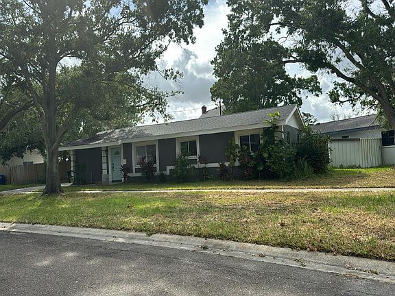2nd image of 401 Patica Rd NE