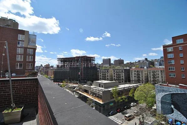 Rented by Compass | media 33