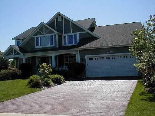 1st image of 24735 Fairbanks Ct