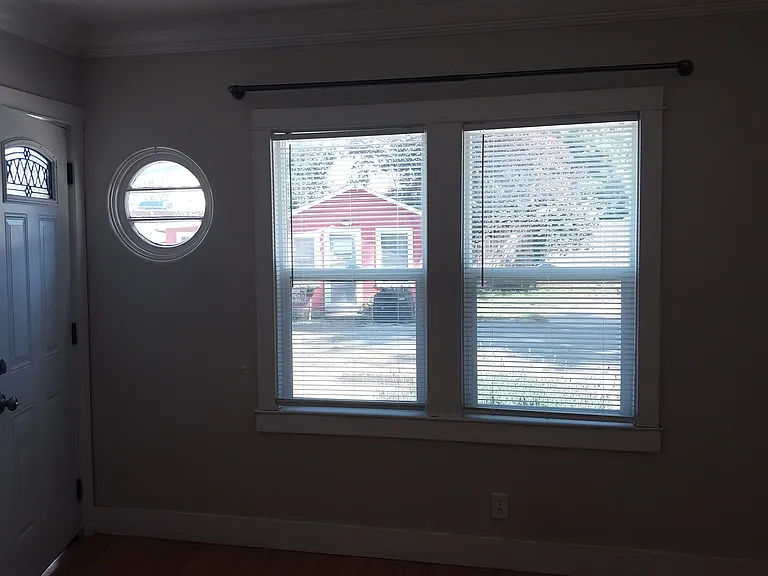 240 River St #6 — Photo 3