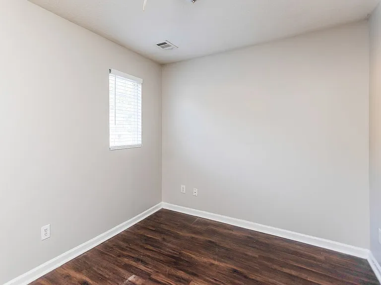 320 Arrowhead Dr — Photo 16