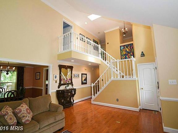 3rd image of 9012 Linda Maria Ct