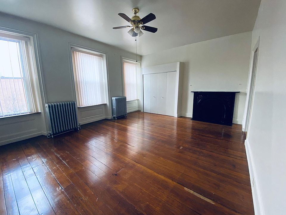 2nd image of 859 Hollins St #2F