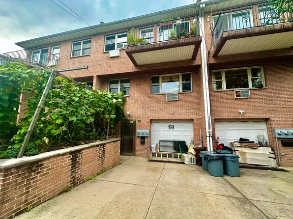 16103 Station Rd #B, Flushing, NY 11358
