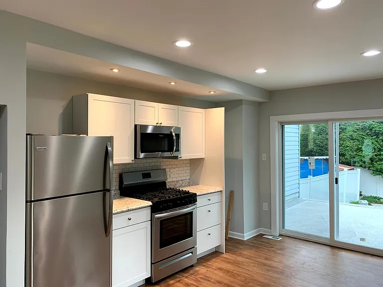 204 Marlborough Ave — Photo 3