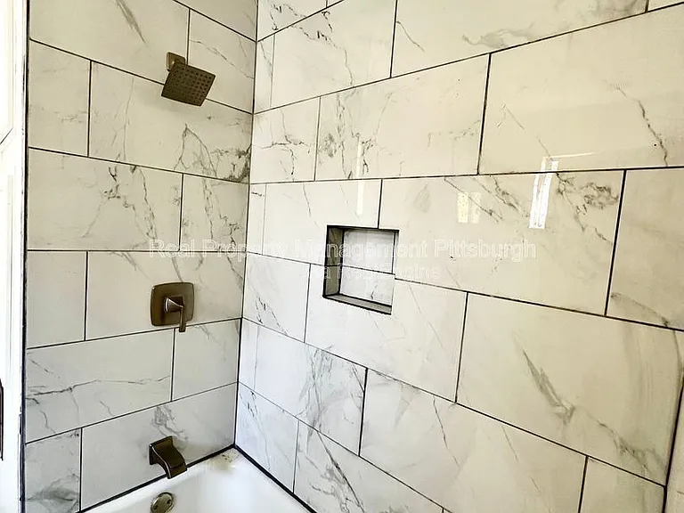 1379 Paulson Ave — Photo 19