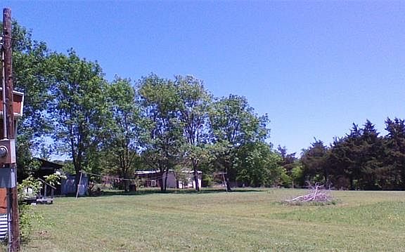 2nd image of 520 Westmoreland Cir