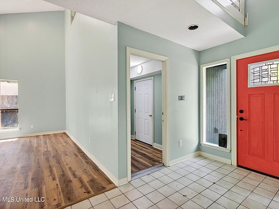 3rd image of 105 Penny Ct