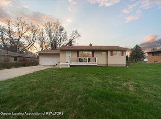 15417 Chetwyn Dr, Lansing, MI 48906