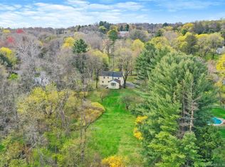 1533 Brookside Dr, Fairfield, CT 06824