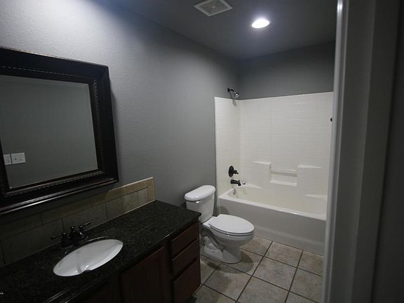 4th image of 8306 Vail Dr