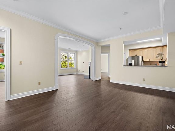5th image of 750 S Hanley Rd APT 430