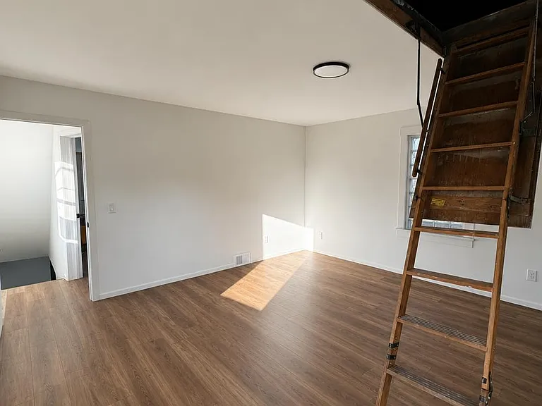 1101 Lysle Ave — Photo 6