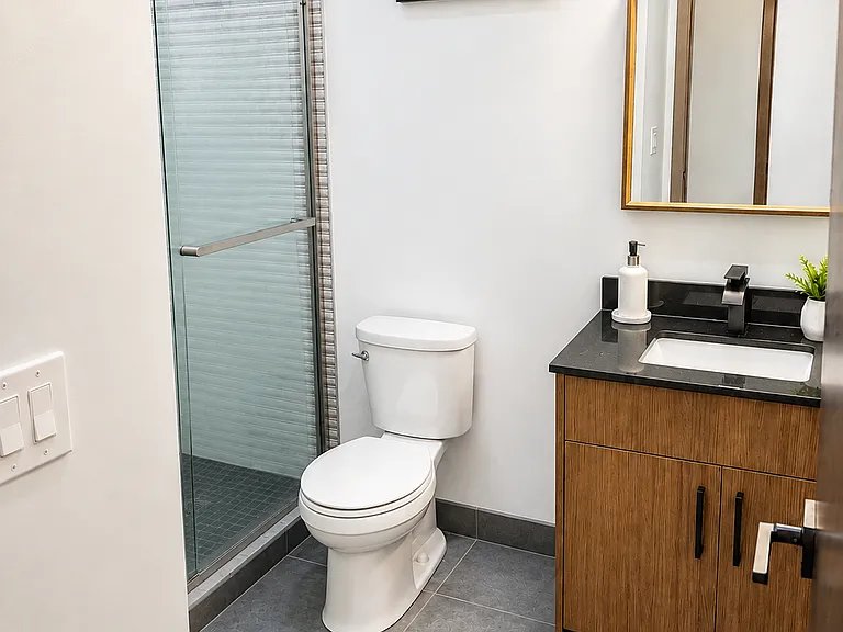 212 Church St #6 — Photo 4