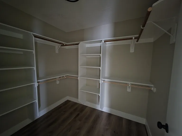 4027 W Tulare Ave — Photo 14