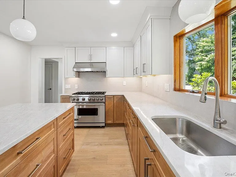 28 Cooper Ln — Photo 4