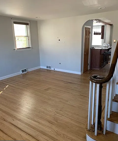 612 Cedar Ave — Photo 3