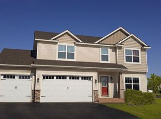 9401 Dunes Ln, Cottage Grove, MN 55016