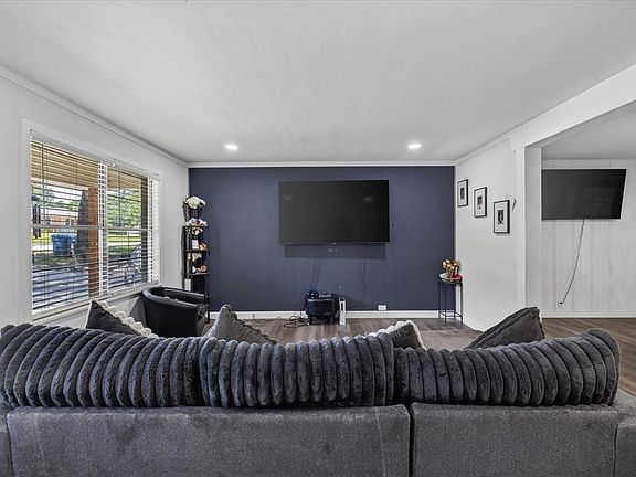 5th image of 925 Maryland Dr