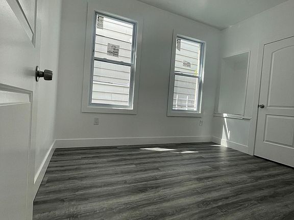 2nd image of 138 Bidwell Ave Floor 2