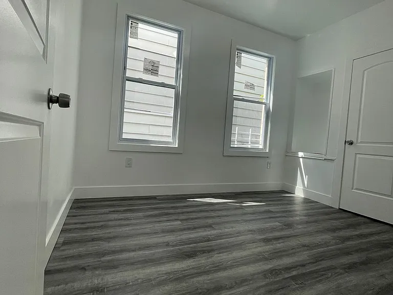 138 Bidwell Ave #2 — Photo 2