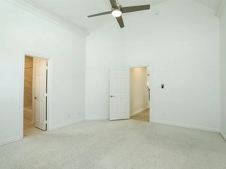 1715 Cottage Landing Ln — Photo 33