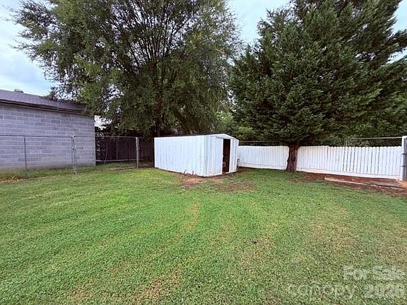 5th image of 506 Grace Ave