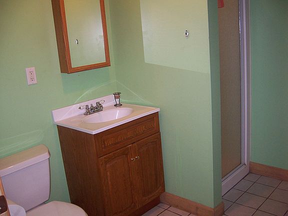 5th image of 35 Highland St