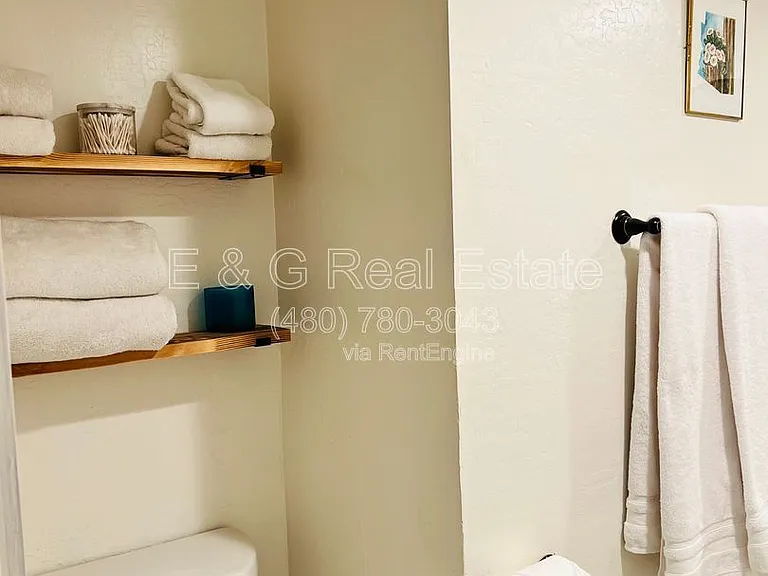 1711 W Montecito Ave — Photo 14