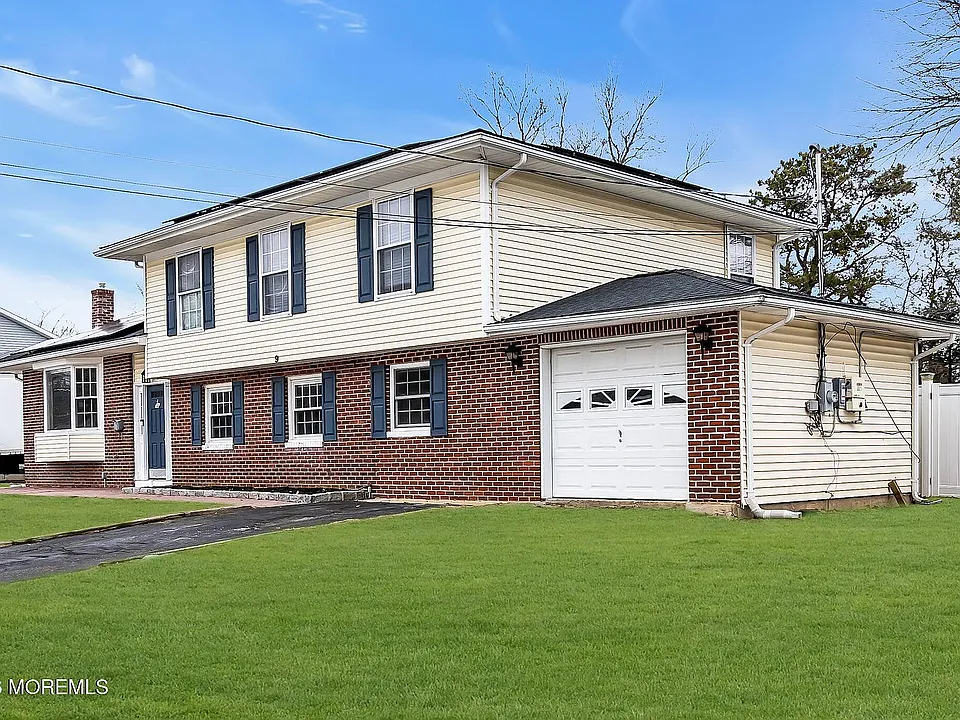 9 Chatham Dr