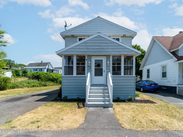 22 Clayton Road, Schenectady, NY 12304