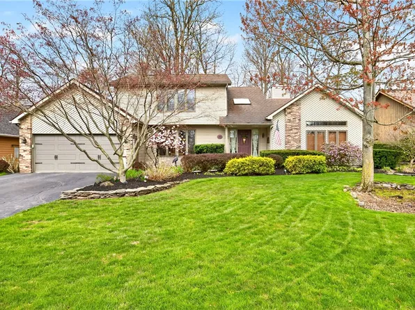 49 Wood Run Cir, Rochester, NY 14612
