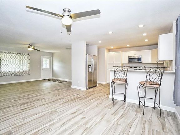 2nd image of 1369 Newton St