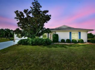 1807 Pineapple Palm Ct, Sun City Center, FL 33573