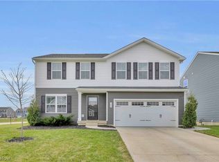 180 Wildflower Dr, Elyria, OH