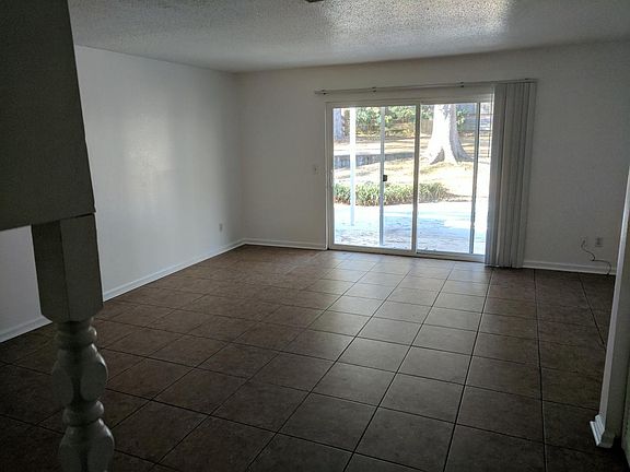 3rd image of 2511 Dundee Dr