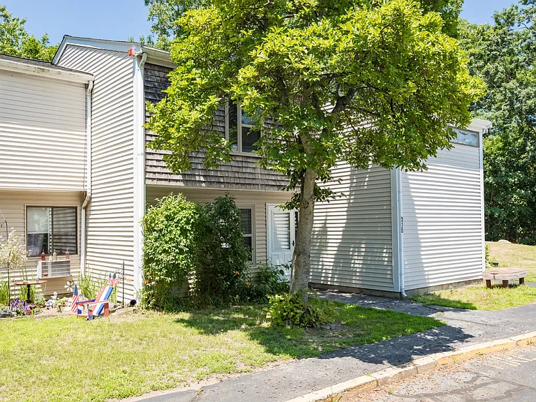 Hillcrest Acres — Photo 26