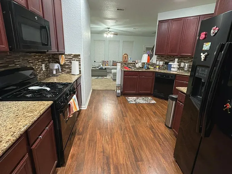 2623 Hunters Side Trl — Photo 11