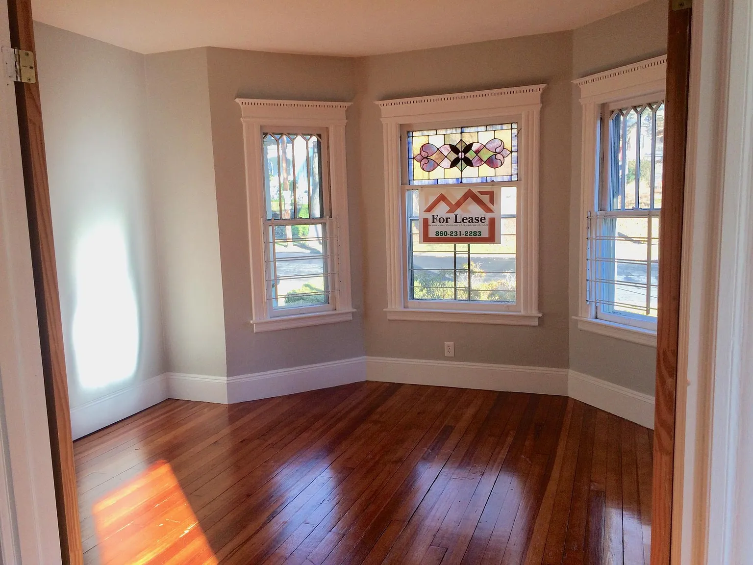 2 bed, 1400 sqft, $1,995 — Photo 2