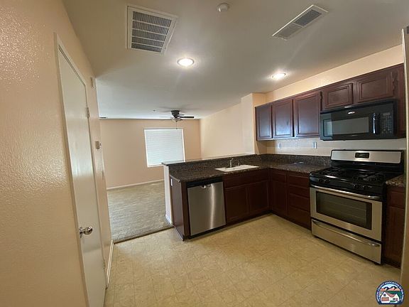 5th image of 642 W Brewer Rd