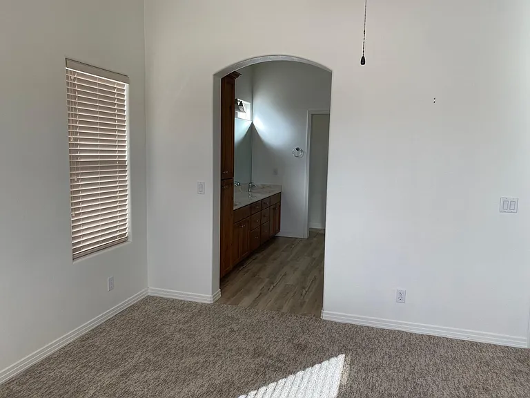 2167 W 1050 N — Photo 7