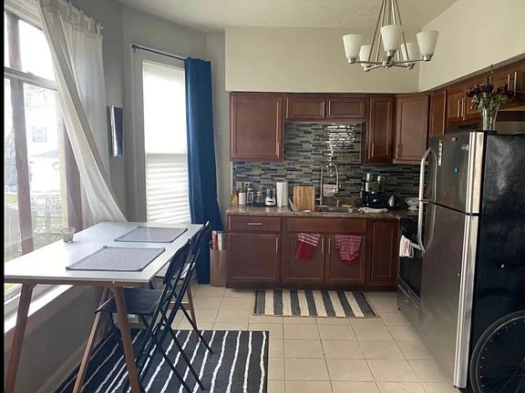 5th image of 2635 N Bremen St #2635