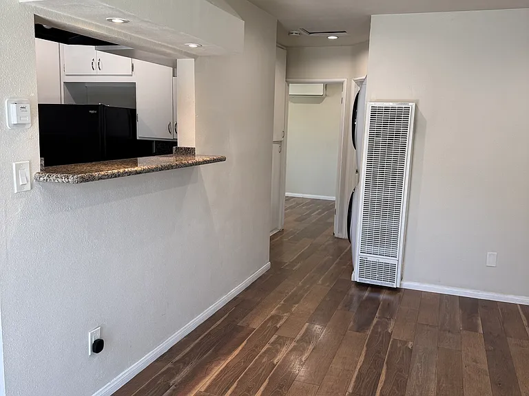 24441 University Ave #A — Photo 16
