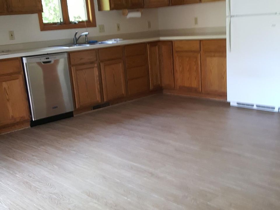 1st image of 819 Kendall Ln