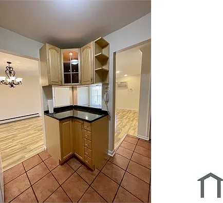 16W520 Lake Dr #207 — Photo 5